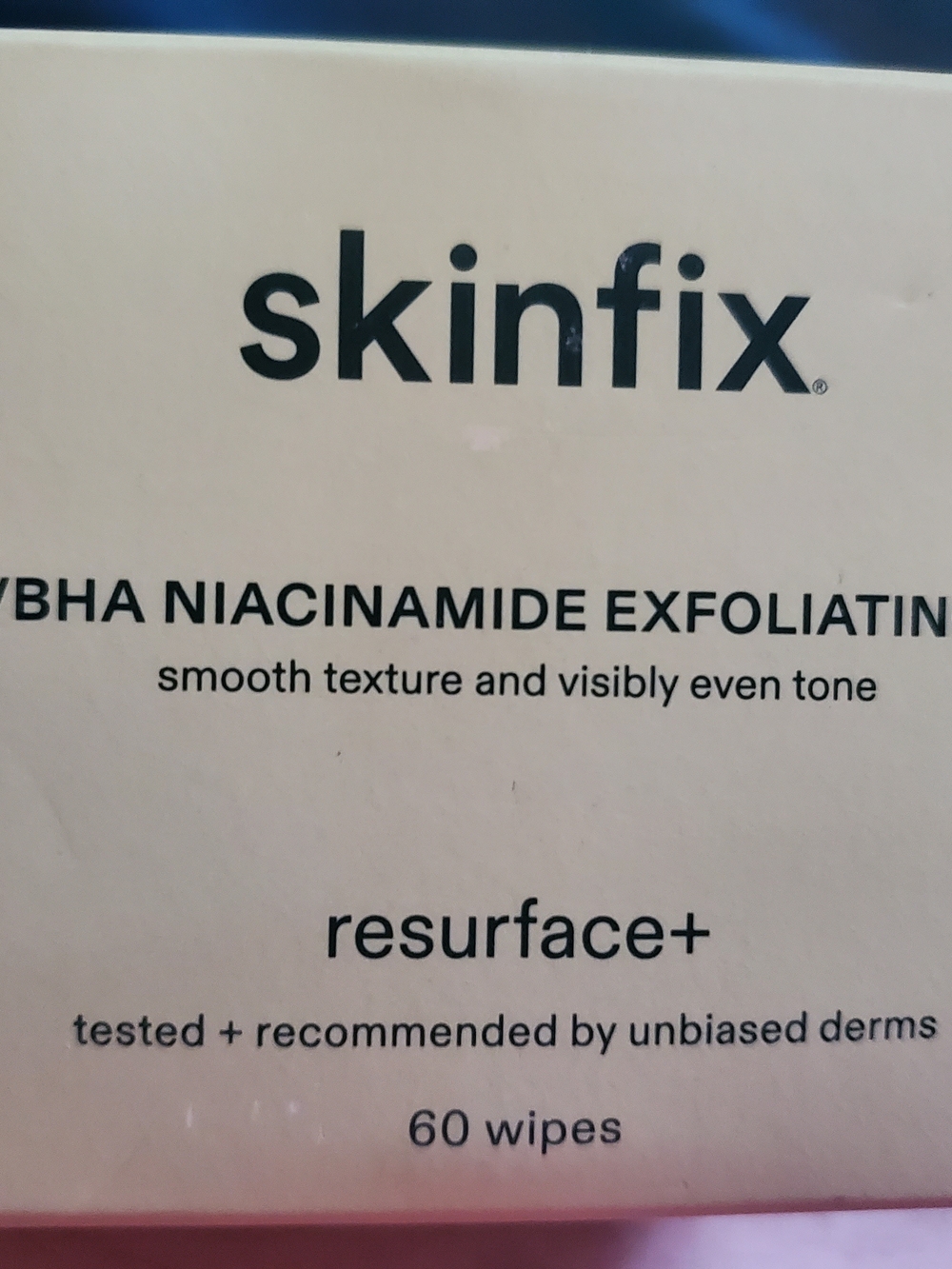 Skin Resurface+ Niacinamide Exfoliating Wipes - Cream & Black Text